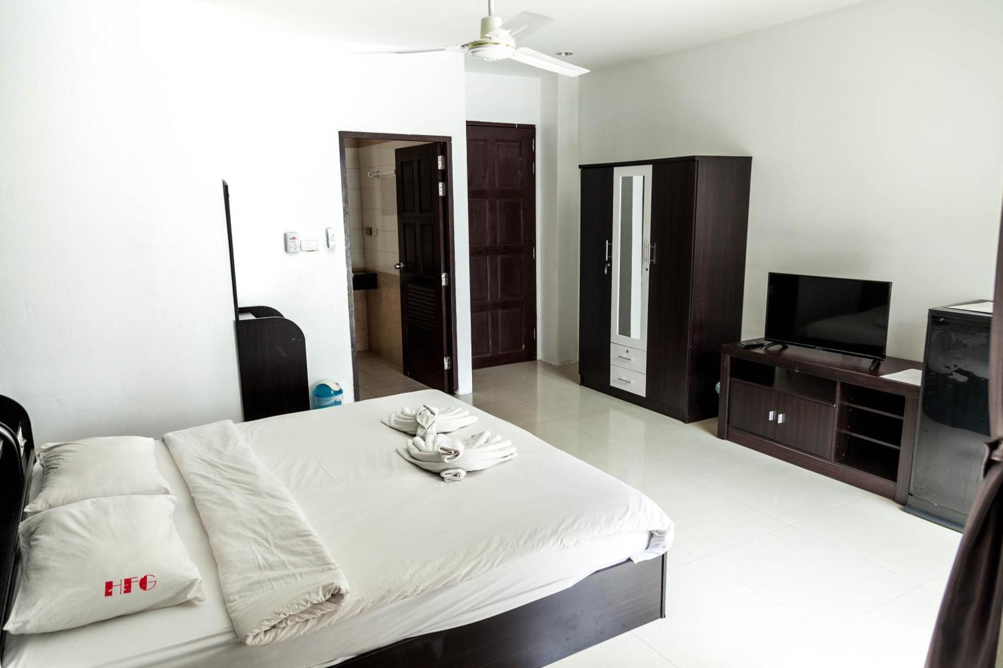 Happy Fish Guesthouse Patong Eksteriør bilde